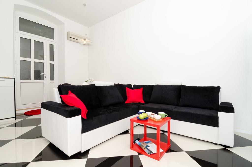 Guest House Cinema Close To Port Дубровник Номер фото